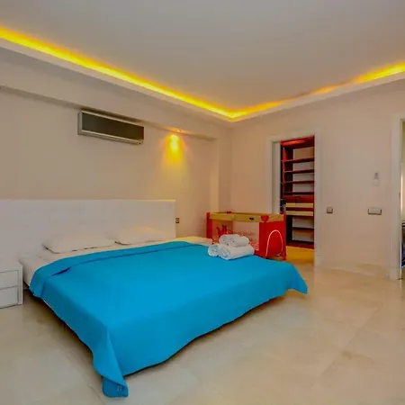 Caratpark Villa